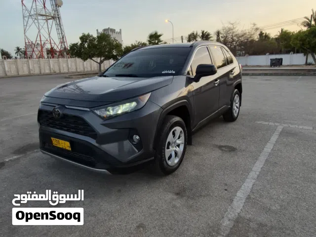2020 تويوتا راف فور LE