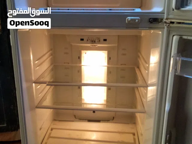 ثلاجة عائلية حجم كبير ال جي صناعة كورية بسعر مغري جدا