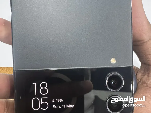 Samsung Z FLIP 4 USED FOR ONLY 2 MONTHS