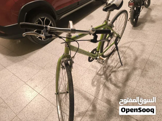 للبيع دراجه هوائيه ماركه يابانيه رياضيه حجم 28 موارد اليابان المنيوم