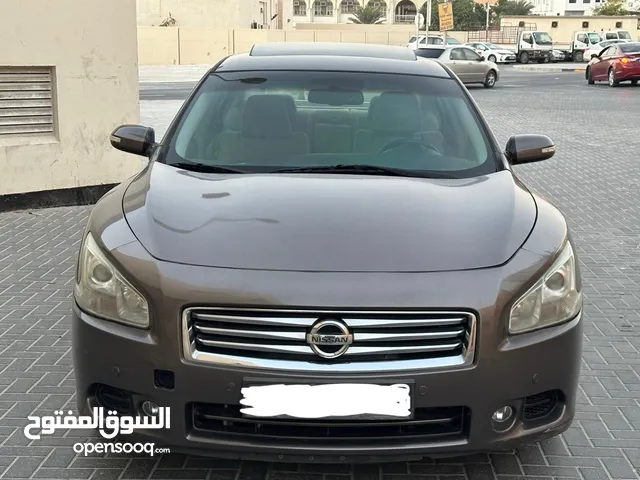 Nissan maxima 2012 full option sunroof