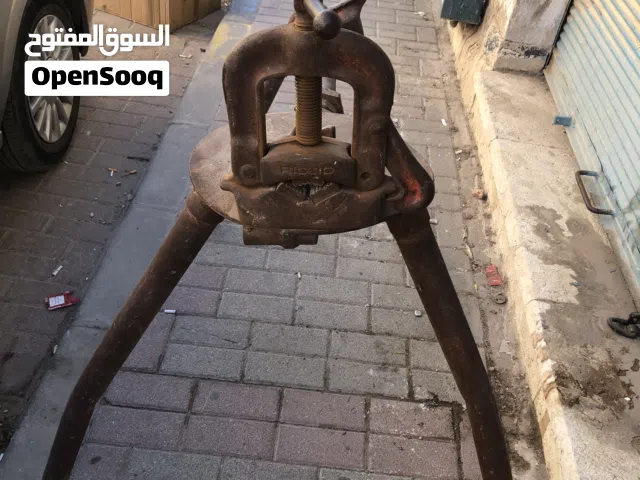 عدد للبيع مستعملة