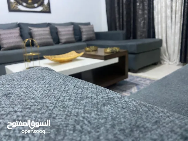 أطقم كنب وكورنرات خشب سويد ثقيل جدا اسفنج دانلوب والضهر هولو طبي الارضيات كوشوك