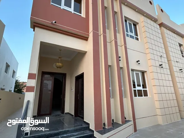 352 m2 More than 6 bedrooms Villa for Sale in Muscat Amerat