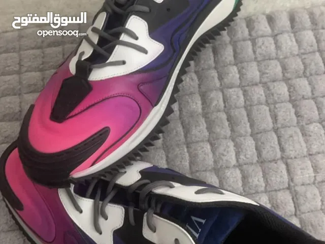45 Sport Shoes in Amman