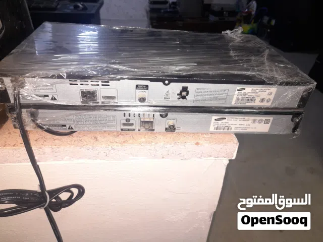 اجهزة بلو ري بسعر ممتاز. تشغل افلام ثري دي