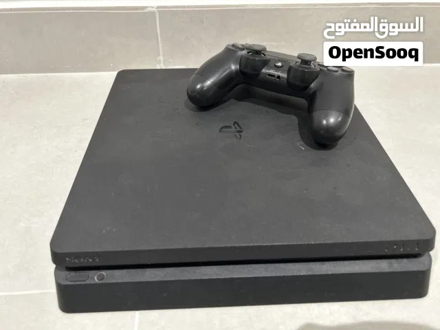 Playstation4 in a good condition استعمال خفيف