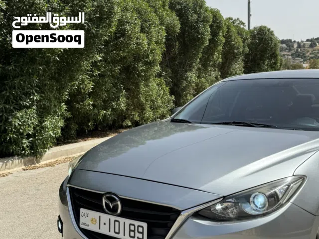 2015 مازدا 3 Standard