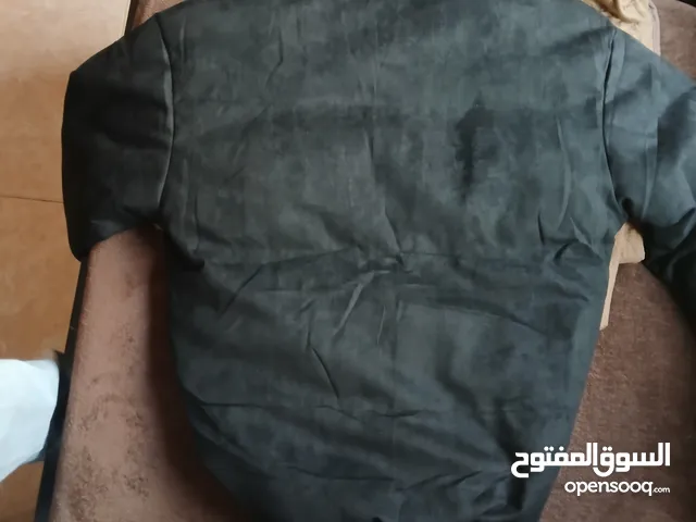 جاكيت جديد جيد جدا سعر ع خاص سعر مناسب للجميع