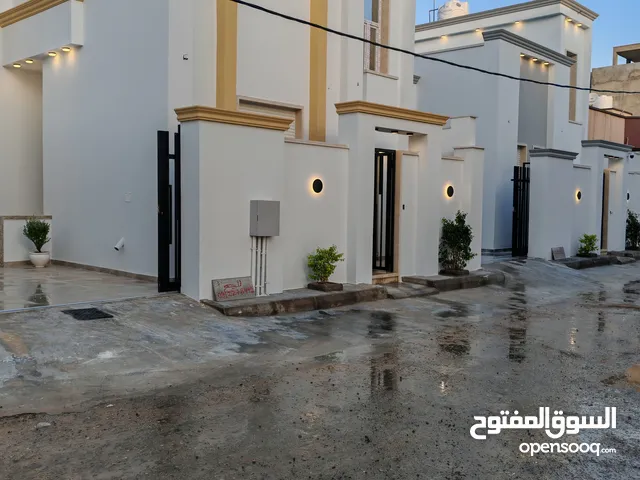 175 m2 3 Bedrooms Townhouse for Sale in Tripoli Khallet Alforjan