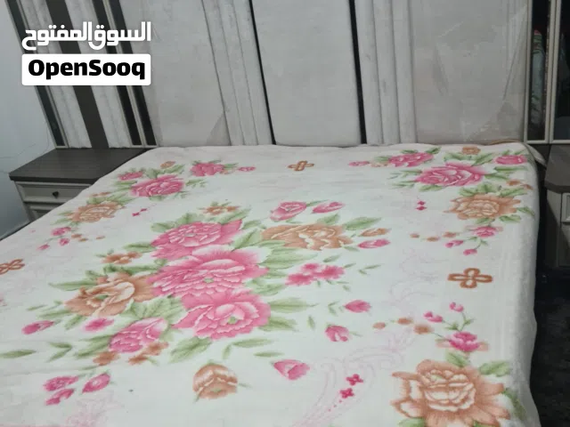 غرفة نوم كبيرة بحالة الوكالة للجادين فقط