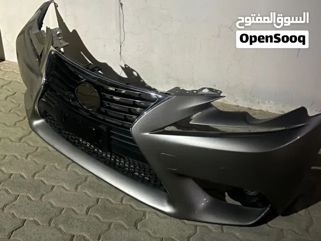 بنفر لكزس is14-16 وكالة مع جميع اغراضه