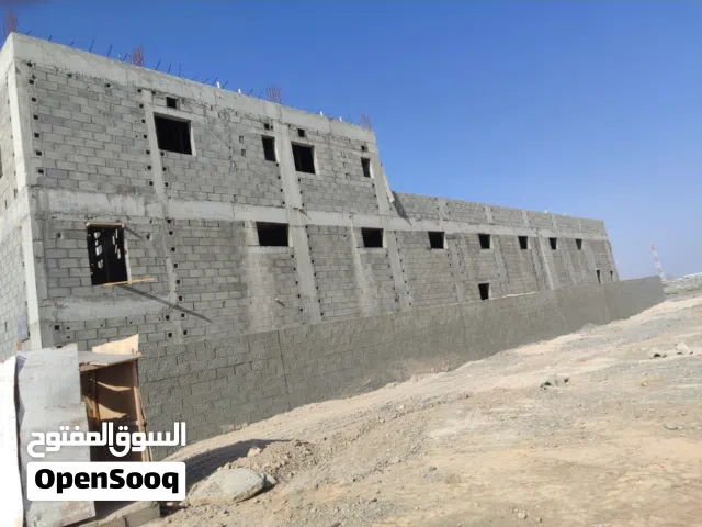 مخازن مع السكن للايجار