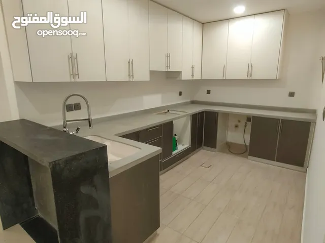 السلام عليكم شقة فاخرة في موقع مميز اول ساكن حي الملقا.الرياض