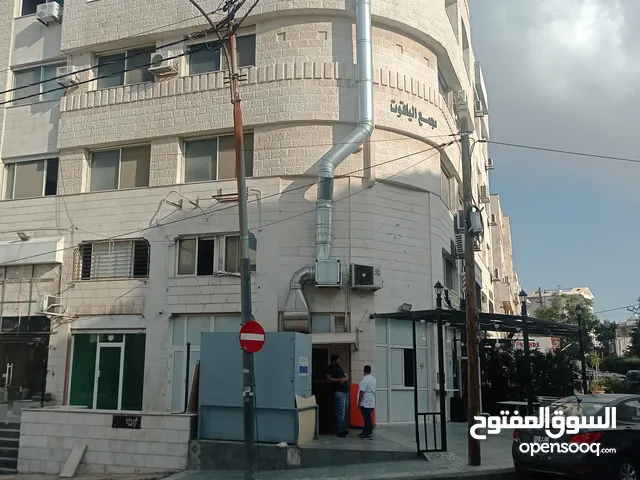 محل للبيع في ام اذينة