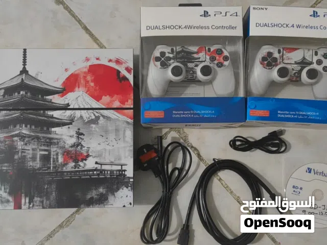 PS4 Fat Jailbreak 1TB -2 Controllers + 18 Games