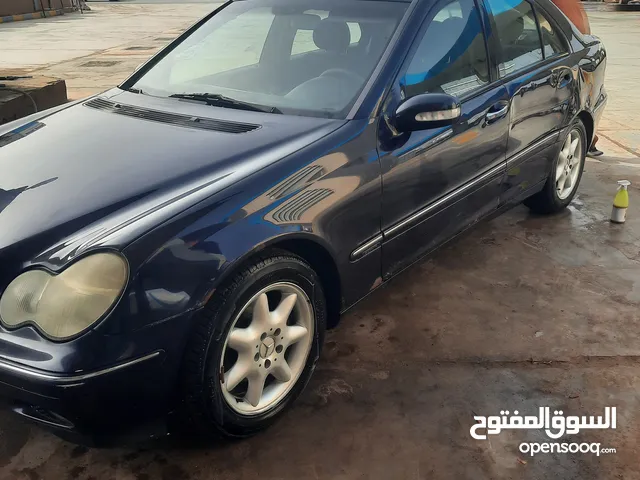 مرسيدس بنز C180 موديل 2001 للبيع