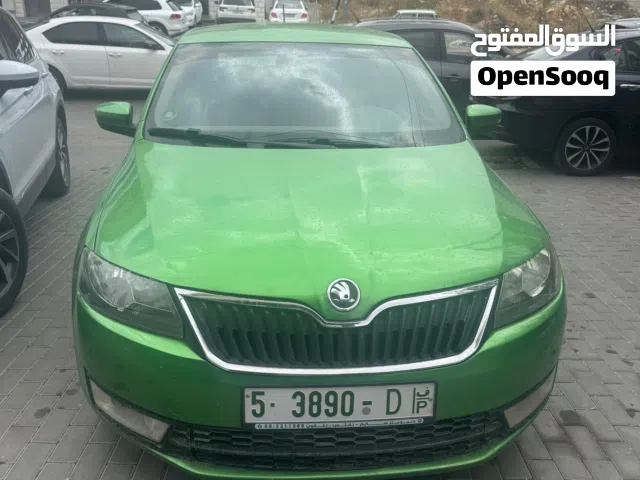2017 سكودا رابيد Standard