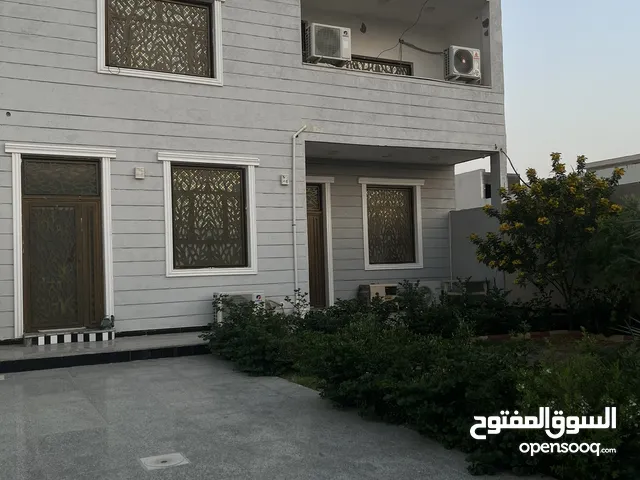 325m2 5 Bedrooms Villa for Sale in Basra Tannumah