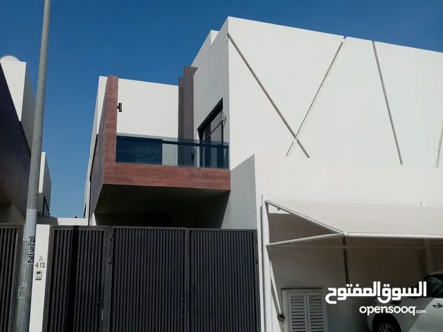 250 m2 4 Bedrooms Villa for Rent in Hawally Siddiq