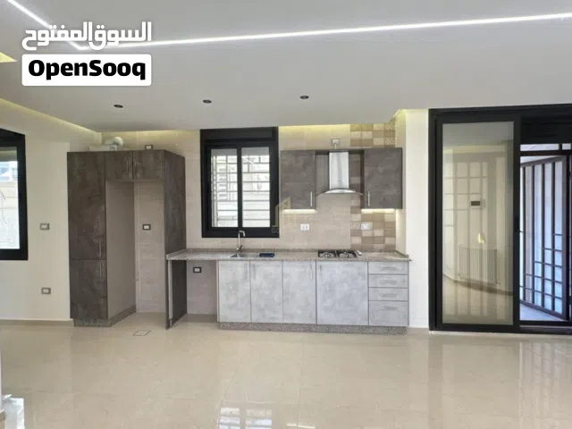 شقة استثمارية مميزة طابق ارضي 110م بالقرب من شارع الستين في أرقى مناطق دير غبار / ref 1323