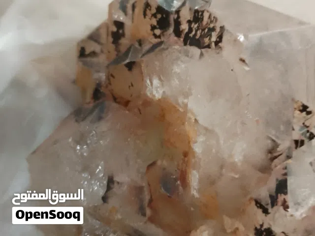 حجر كوارتز طبيعي