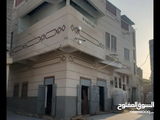 130 m2 5 Bedrooms Townhouse for Sale in Al Hudaydah Al Hudaydah Port