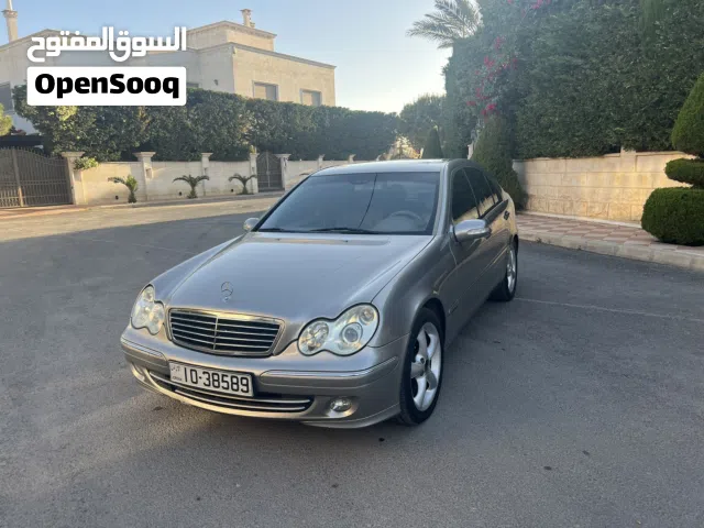 2003 مرسيدس بنز الفئة-C C 200