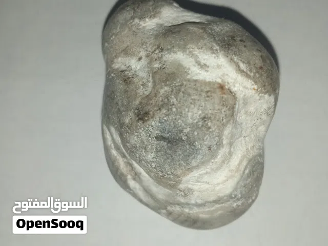 احجار كريمة ومتنوعة للبيع