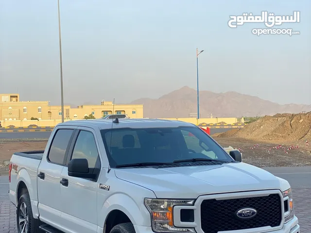 Ford F-150 XLT in Al Dakhiliya