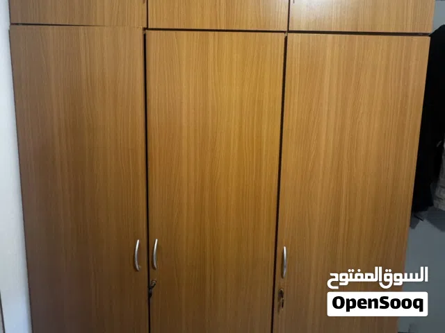 للبيع اثاث واجهزه كهربائيه (سرير - طاوله - كبت - تلفاز - ثلاجه - غساله)
