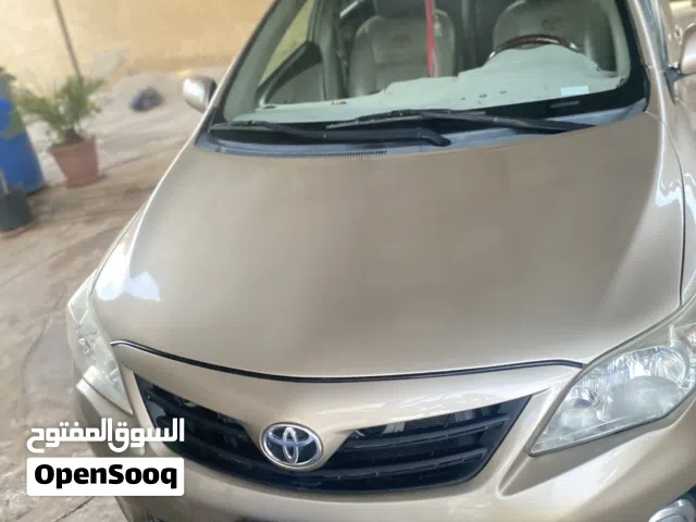 2013 تويوتا كورونا