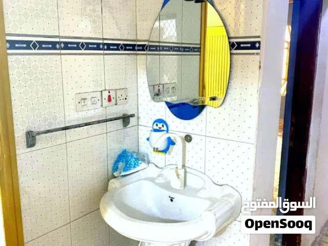 180 m2 3 Bedrooms Apartments for Rent in Basra hai al-narjis