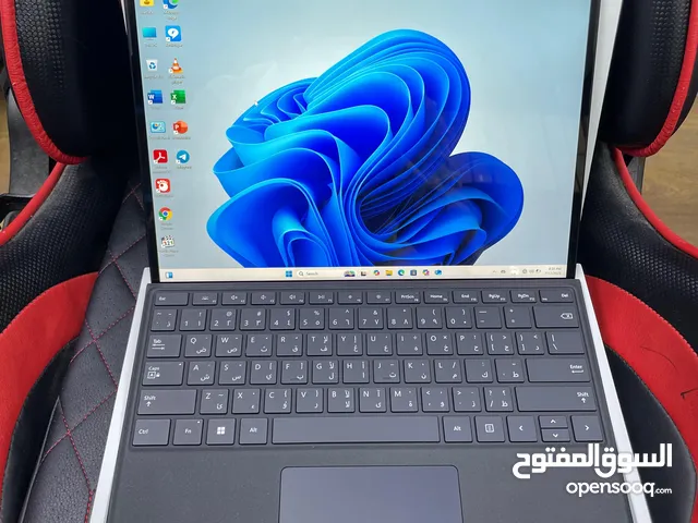 للبيع Microsoft surface pro9 Processor i5 12 TH GEN Ram 8 GB SSD 256GB الجهاز مع الكيبورد