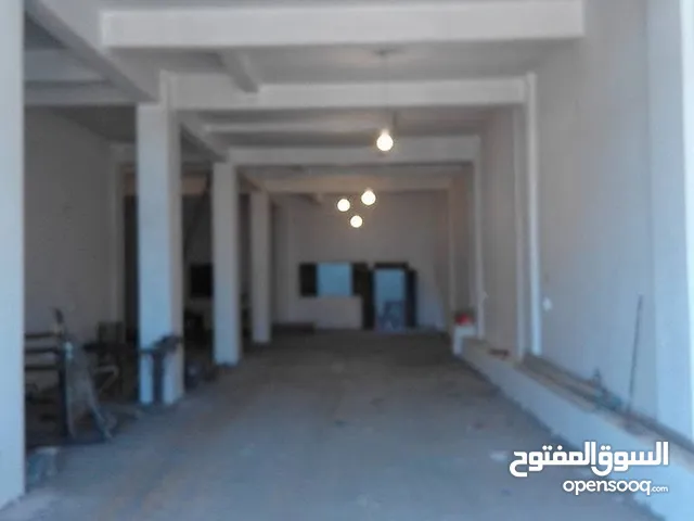 السلام عليكم مبني تجاري وسكني علي طريق ساحلي بقرب من فندق الحسنين الخمس فجمب طورنو العكاشي