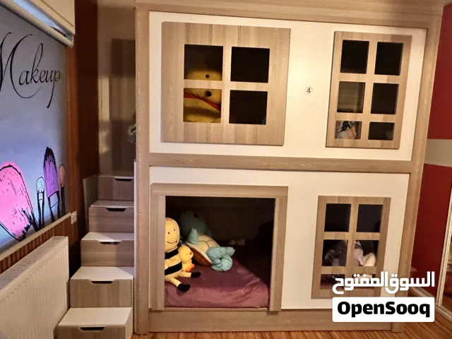 تخت طابقين 230 نوم عباره  تخت مع خزانه  ومكتبين 350