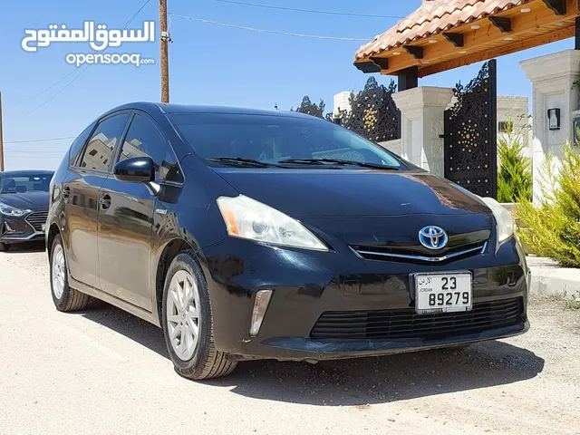 بريوس V + 2013 لون اسود ملوكي عائلي فحص 3 جيد بسعر مغري قابل للبدل