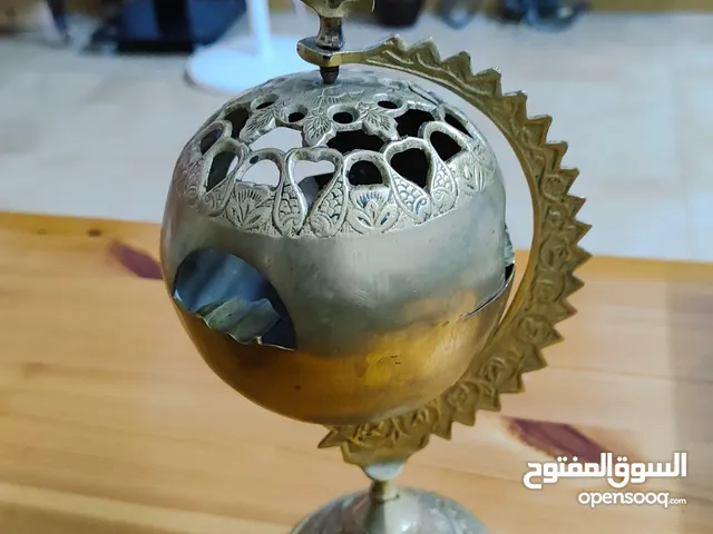 فازا تحف خشبية ونحاسية