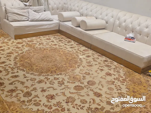 كنب مستعمل جلسه ارضيه للبيع