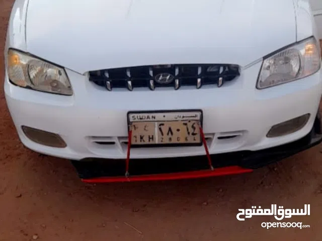 اكسنت موديل 2001 شاذه . القير اوتماتيك . حزام على نظافه فقط . خالي ملاحظات . خالي ضرب . تكييف تلجه