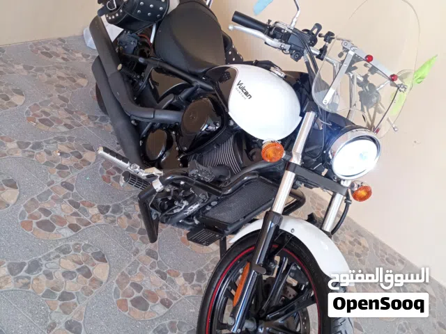 للبيع درايد كوازاكي فولكن 2015 نظيف جدا بحاله الوكاله بدون اي مشاكل 900 سي سي مع حقائب اضافيه