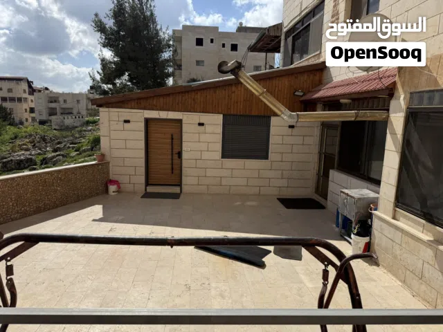 شقتين بسعر حرق ع الكاش بسعر مرتب ع الكااااش الدوحة بالقرب من مسجد زيد بن ثابت