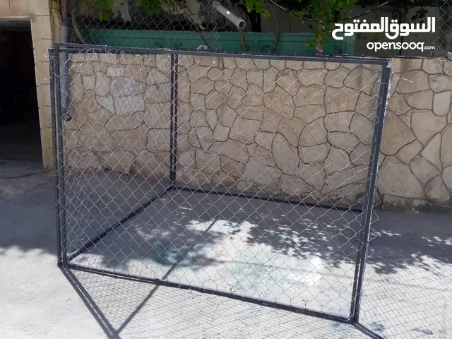 باب شبك كبير وباب صغير