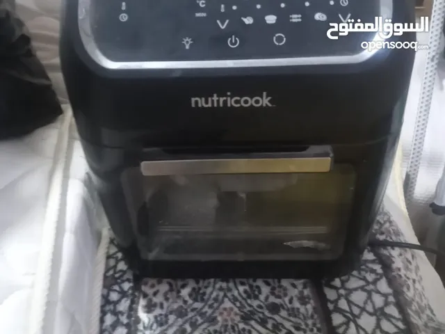 يوجد شواية حجم صغيرة شغال ونظيف وبحالھ ممتازة