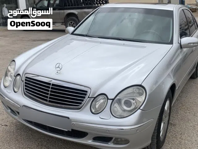 2003 مرسيدس بنز الفئة-E E 200