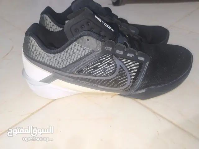 40 Sport Shoes in Agadir