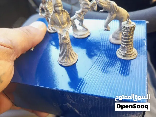طقم 32 قطعه شطرنج للبيع حي نزال