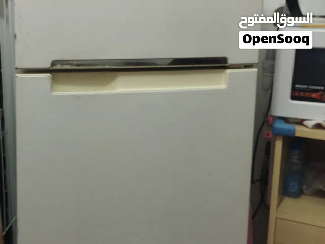 بيع ثلاجه وميكروييف ودولاب  طاوله وجزامه
