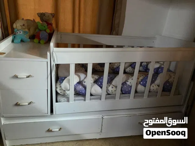 تخت بيبي للبيع
