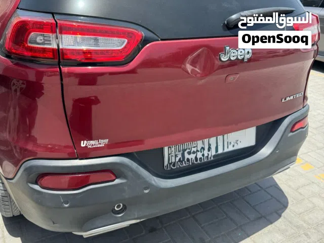 2016 جيب شيروكى Limited